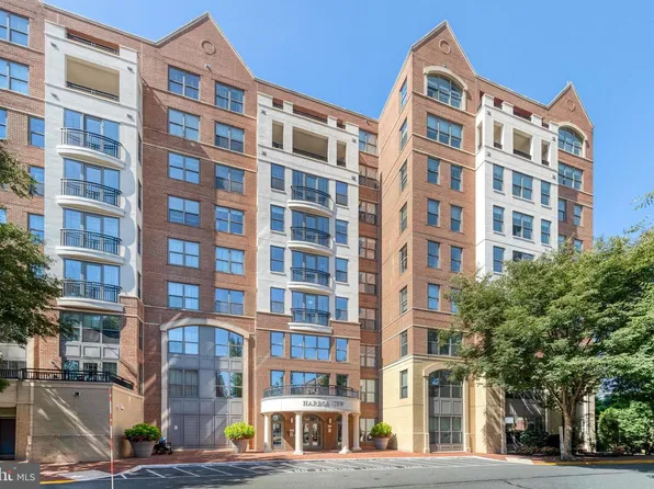 485 Harbor Side St APT 204, Woodbridge, VA 22191