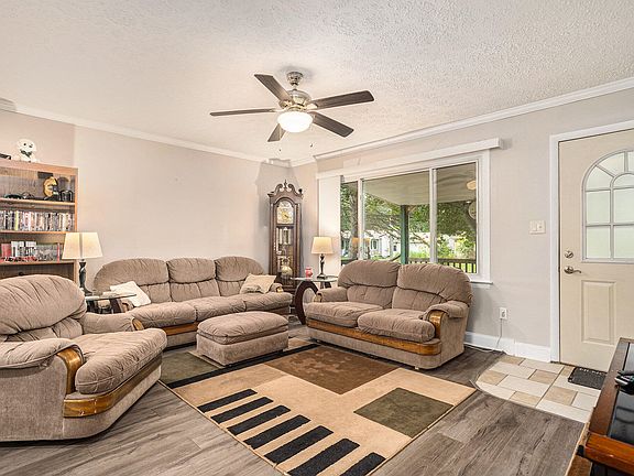 5th image of 147 Dundee Dr