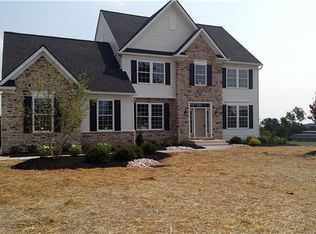 12 Colleen Dr N, Whitehall Township, PA 18078