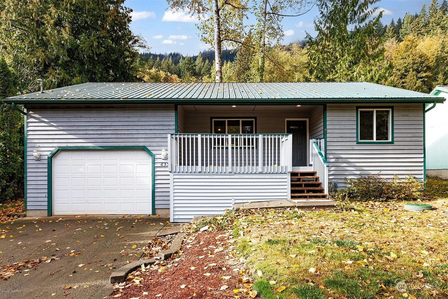 633 E Alder photo 1