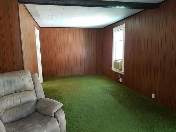 5th image of 32 Parker Ave
