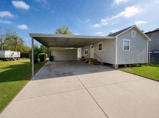 217 W Mulberry Ave, Wharton, TX 77488