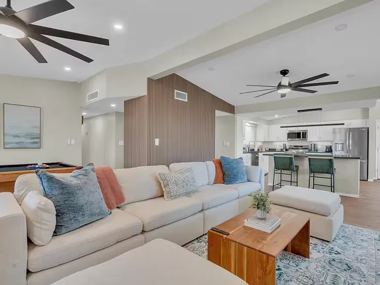 6660 N Camino Padre Isidoro — Photo 2