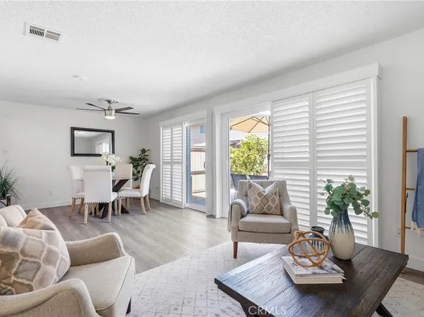 321 W Hermitage Ln, Azusa, CA 91702