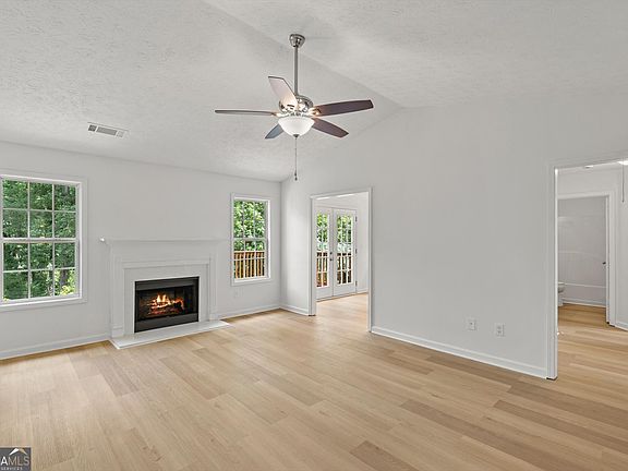 3rd image of 1700 Bismarck Cir