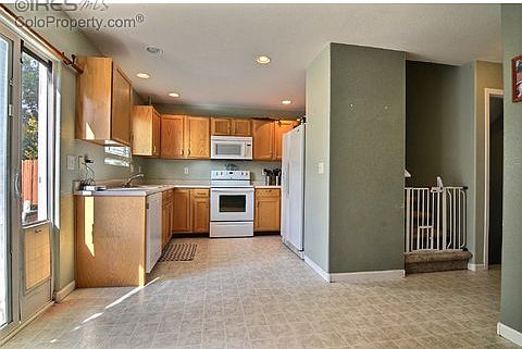 4th image of 440 Lilac Ave