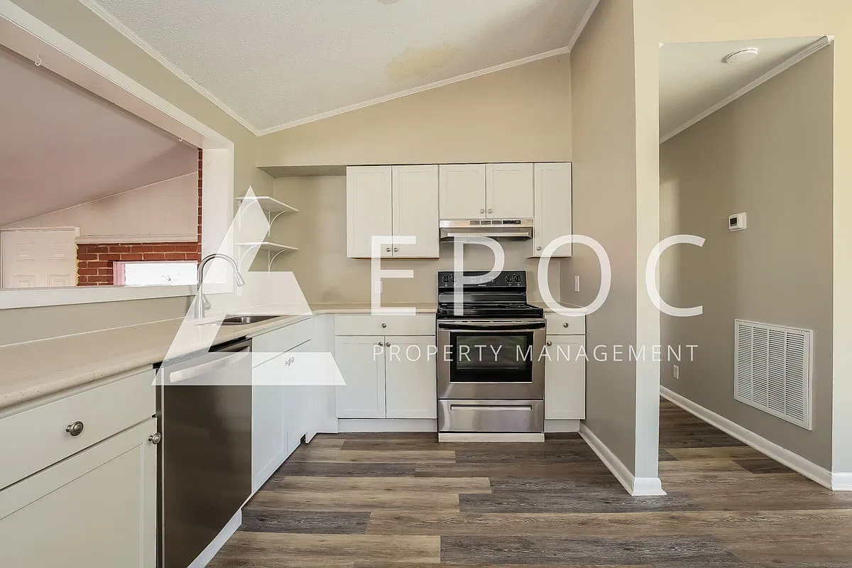 1611 Dunbar St — Photo 4