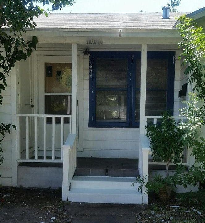 1st image of 1646 Cambridge Dr
