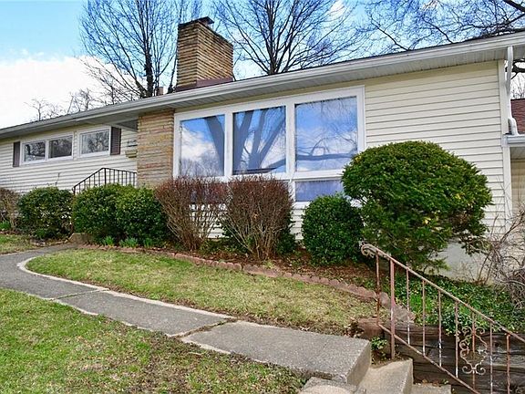 5th image of 2760 W Ray Dr