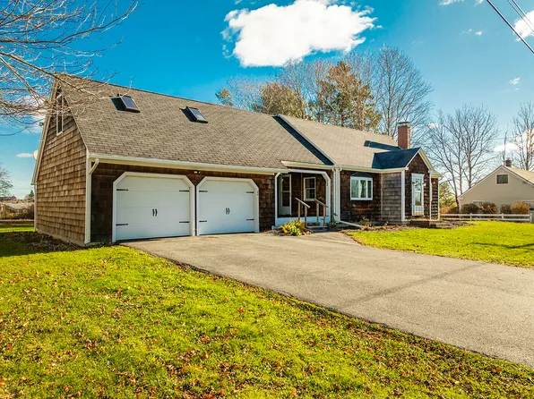 24 Lawrence Avenue, Thomaston, ME 04861