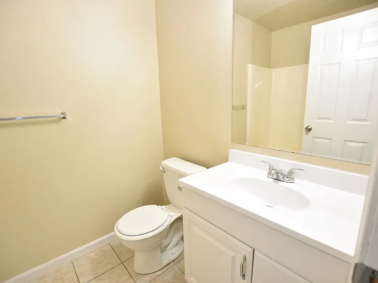 102-110 Shady Way — Photo 12