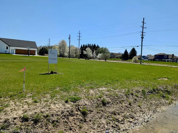 55060 Baker Rd, Chesterfield, MI 48047