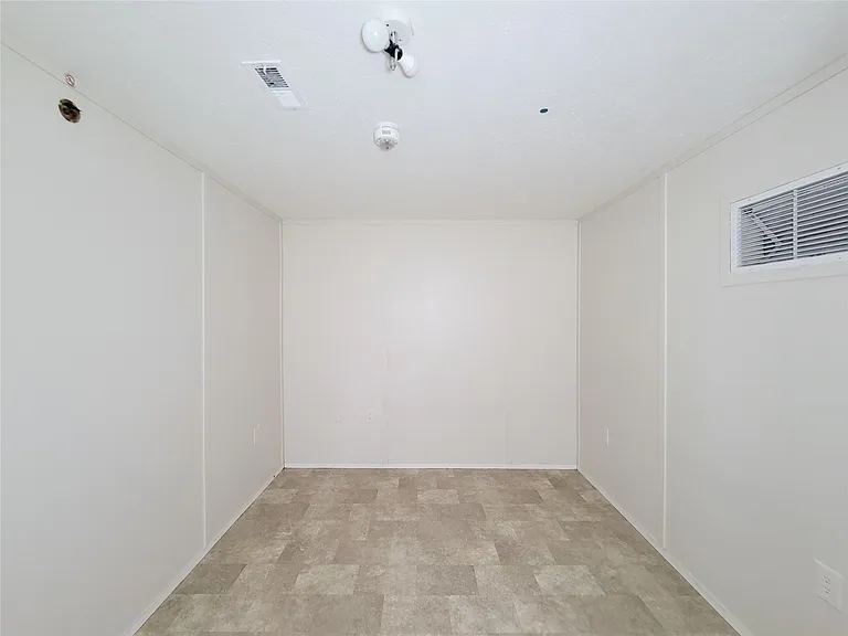 9203 Greens Rd #A — Photo 13