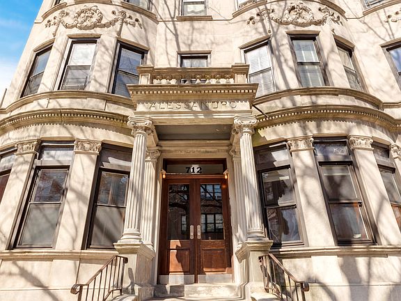 2nd image of 712 8th Ave APT 1R
