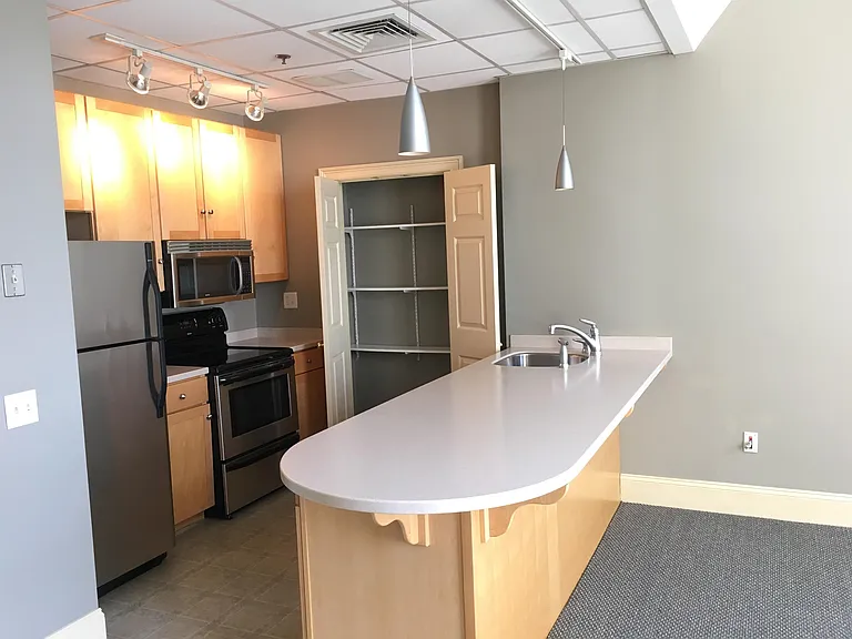 40 Hanover St #40 — Photo 9