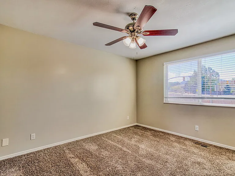 8492 S Merrick Ct — Photo 11