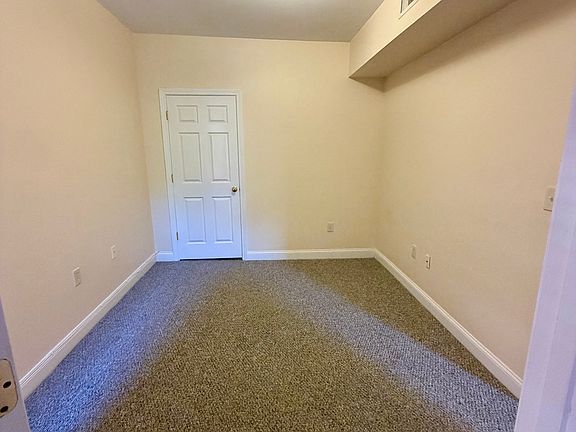 3rd image of 616 Main St