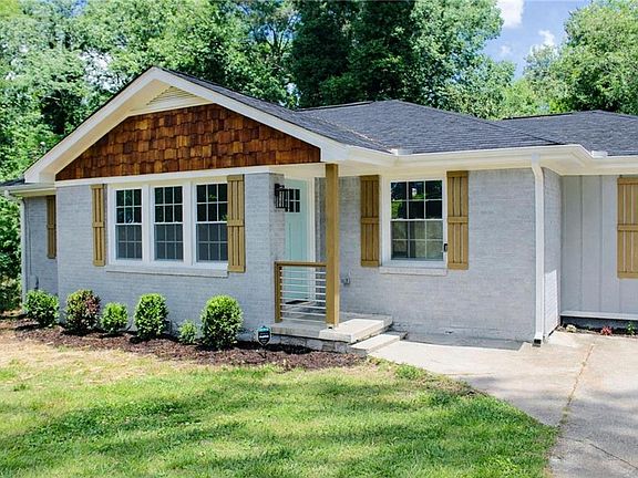 2nd image of 2130 Seavey Dr