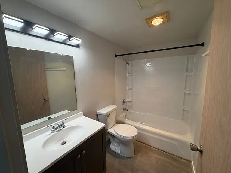 1009 Stout St — Photo 9