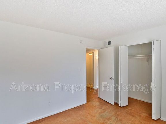4th image of 1438 E Sunnyside Dr