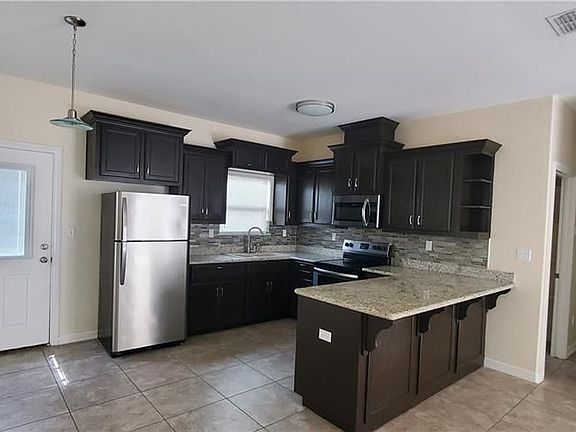4th image of 1725 Jackson St #2