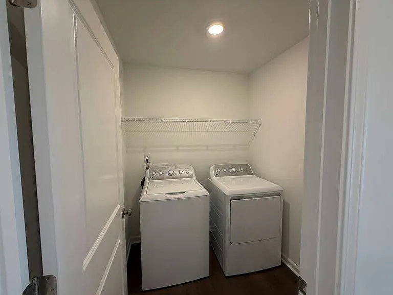 425 Venetian Dr — Photo 35