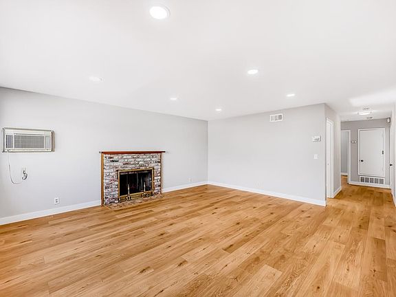 3rd image of 2107 Clarke Ave