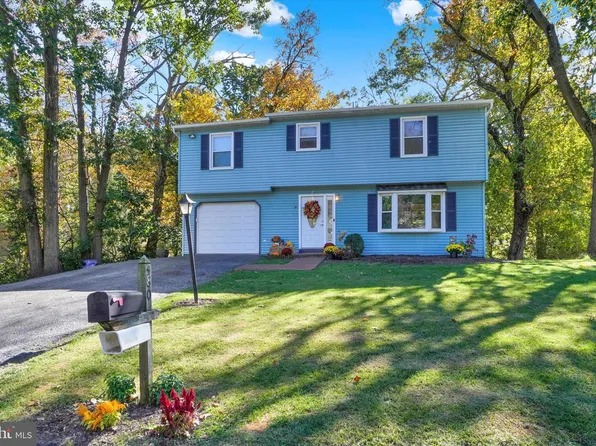 80 White Oak Ln, Etters, PA 17319