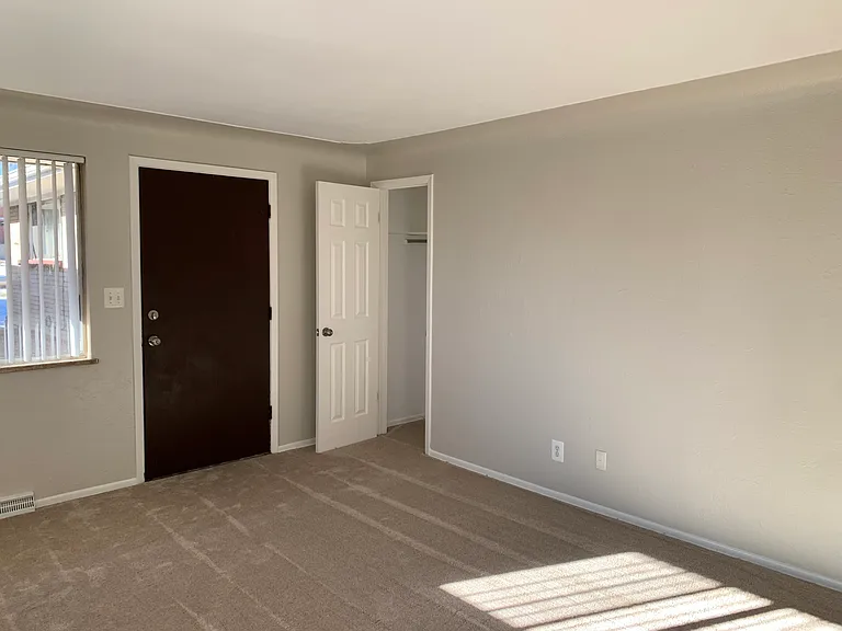 348 S Decatur St — Photo 8