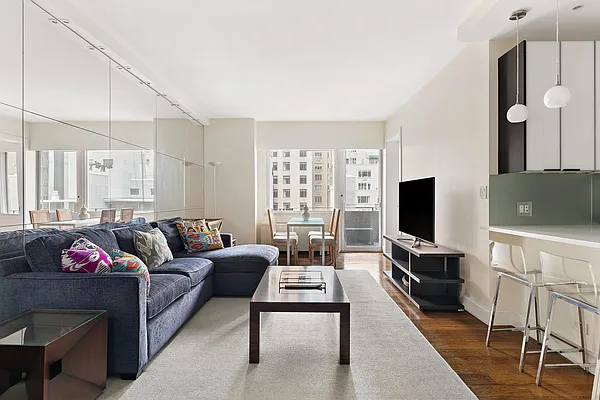 Sold by New York Casas Ltd. | media 14