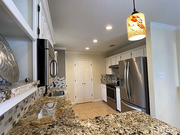 5th image of 1508 Sunny Glen St