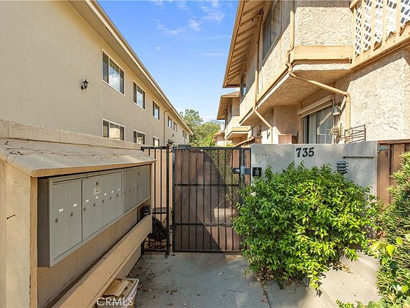 3rd image of 735 Arcadia Ave Unit L