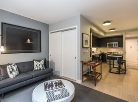 535 W 43rd St