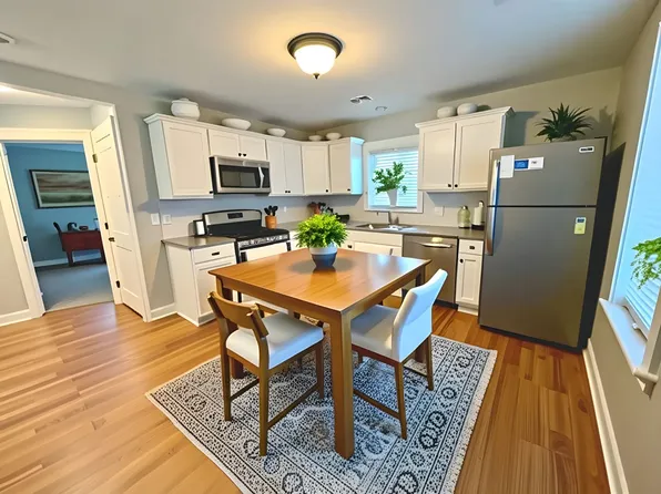 155 N Market St, Elizabethtown, PA 17022