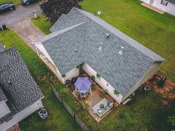 3rd image of 3009 Wynbrooke Dr
