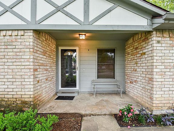 3rd image of 16318 Quail Echo Dr