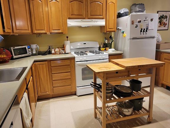 4th image of 758 Glen Avenue