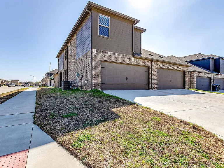 6721 Farsight Dr — Photo 22
