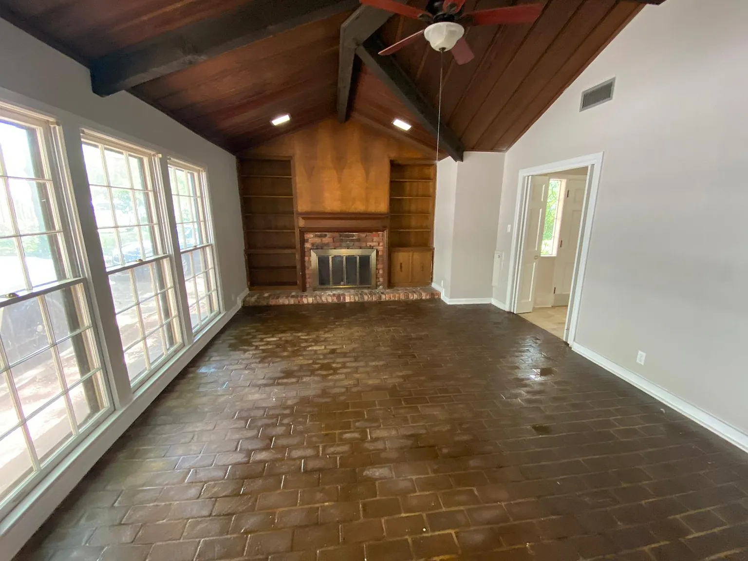 4 bed, 2280 sqft, $1,495 — Photo 3