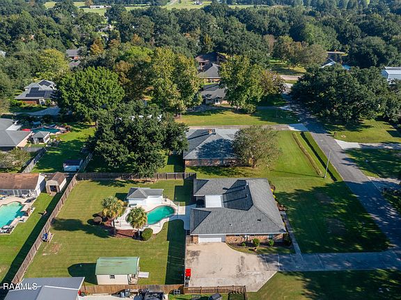 5th image of 108 Concord Dr