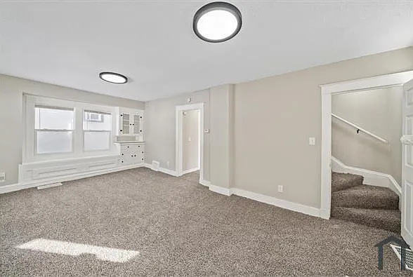2713 Elmwood Ave — Photo 6