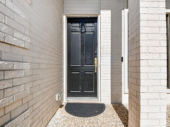 2nd image of 7722 Moondance Ln