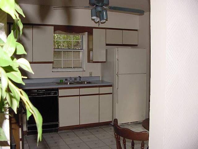 2nd image of 417 Chestnut St