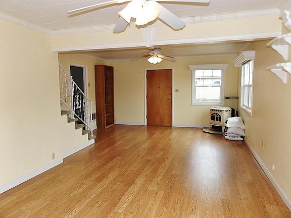 4th image of 420 N Bay St