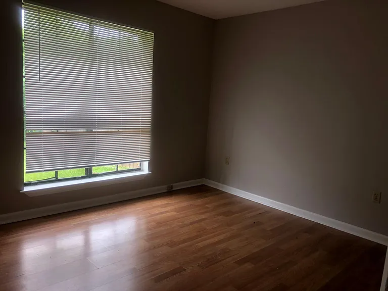 1118 Willow Creek Dr — Photo 6