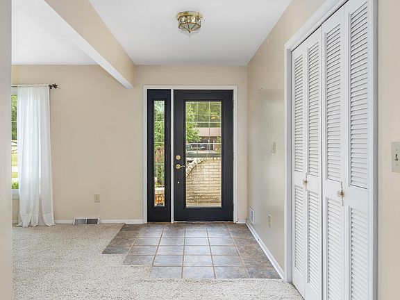 3rd image of 13885 Windemere Dr NW