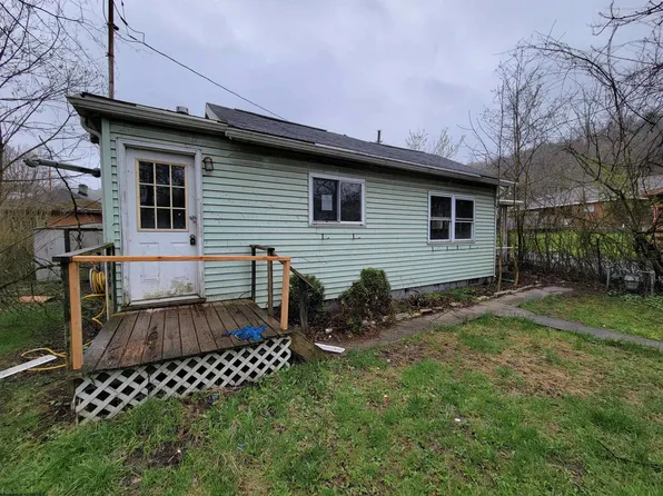 60 Rock Forge Ln, Morgantown, WV 26508