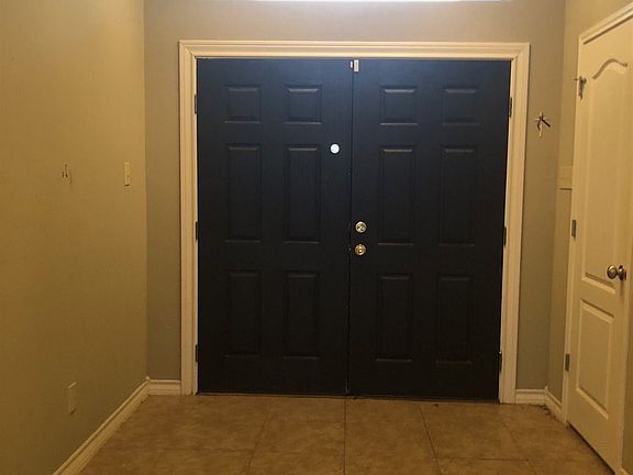 2nd image of 3105 Conde Dr