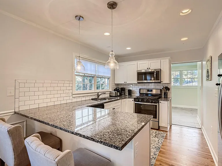 1149 Vista Trl NE — Photo 11
