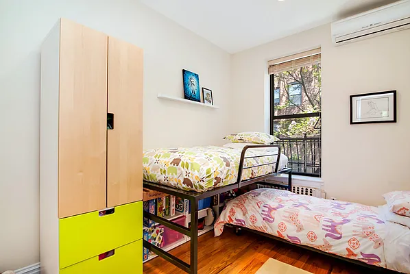 Sold by Compass | media 4